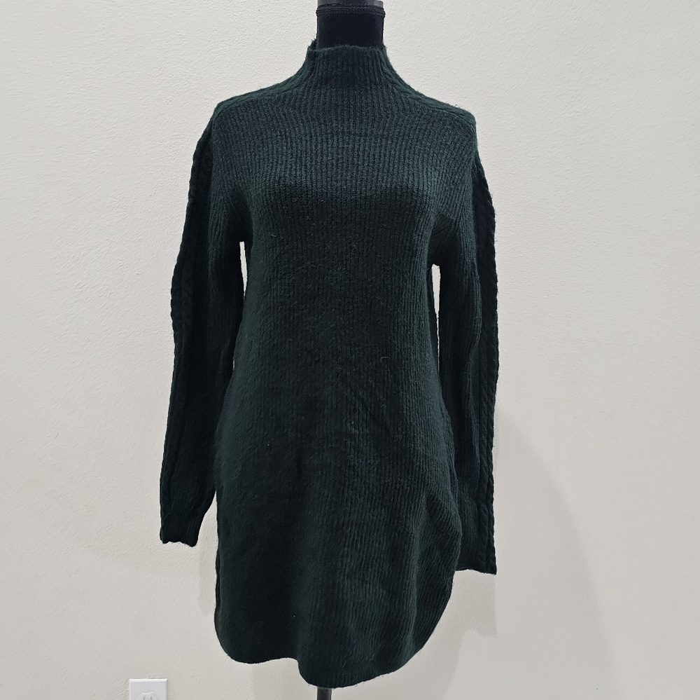 Max Studio Green Cowl Turtleneck Sweater